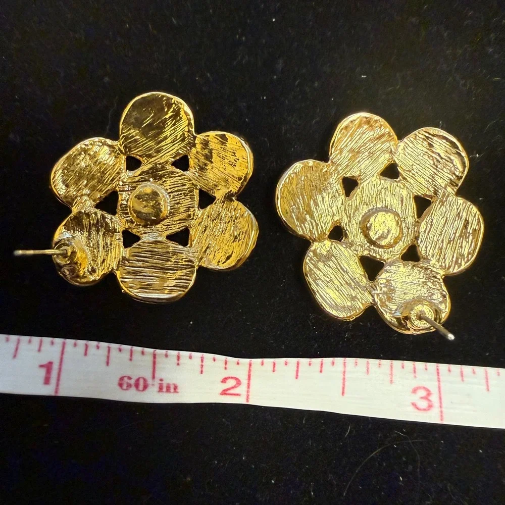 Vintage Gold Tone Purple Enamel Floral Cluster Statement Stud Earrings‎